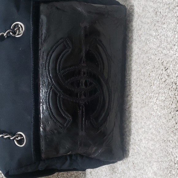 Chanel quilted chain bag Authentic Patent Leather And Nylon - Picture 2 of 10